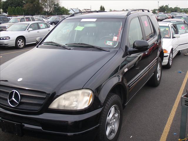 2000 MERCEDES-BENZ ML320