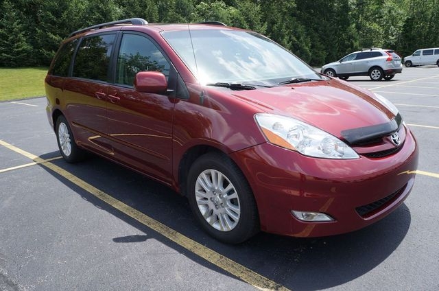 2009 Toyota Sienna XLE