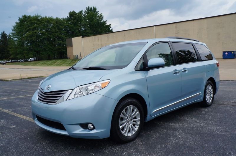 2015 Toyota Sienna XLE