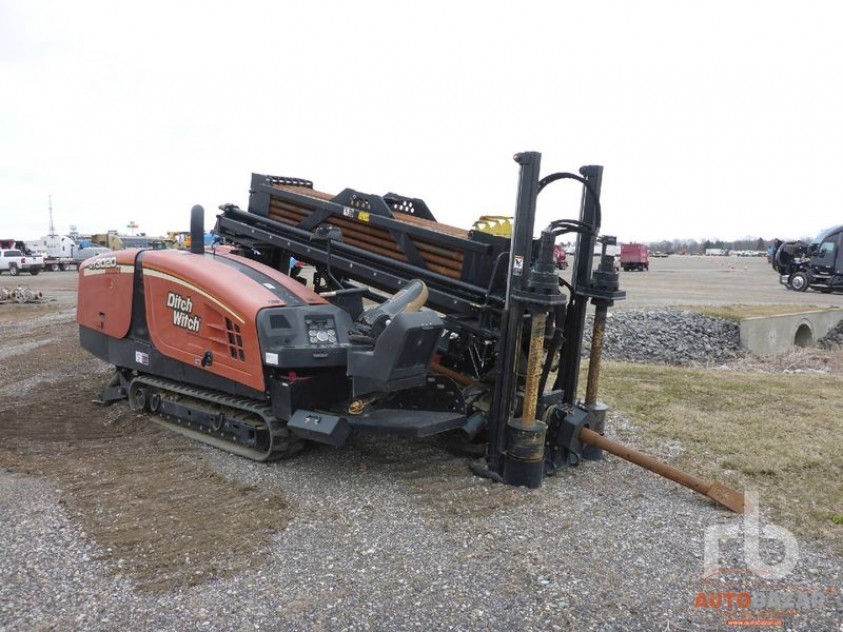 2009 DITCH WITCH JT3020